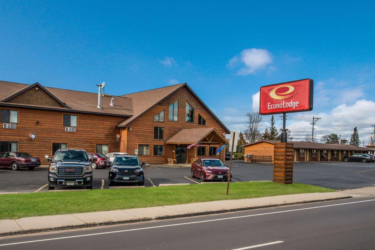 Econo Lodge Rice Lake Exterior foto