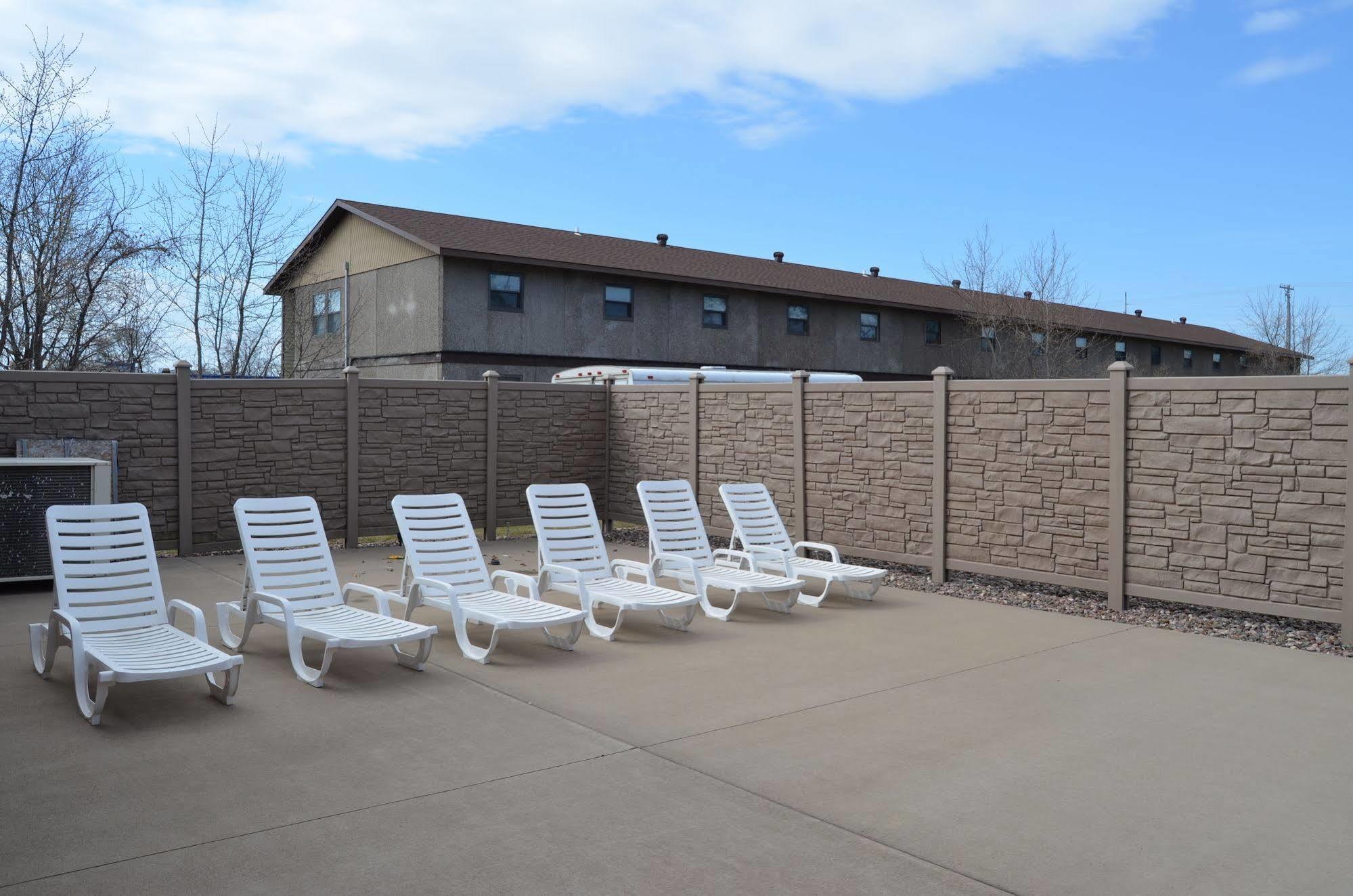 Econo Lodge Rice Lake Exterior foto